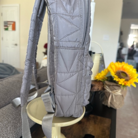 NWT: Michael Kors Quilted Winnie Medium Backpack - Picture 8 of 8